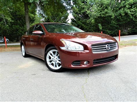 used nissan maxima sedan