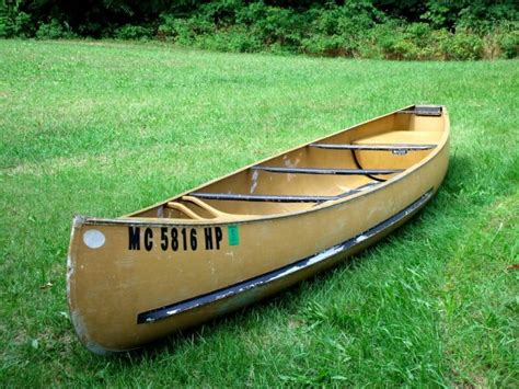 Grumman Square Stern Aluminum Canoe 15 ft for Sale in Snohomish, WA
