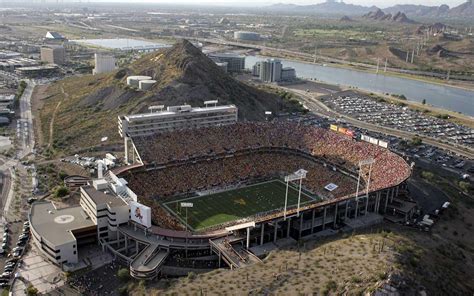 USFL stadium