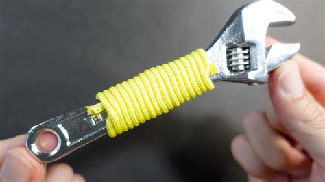 Using A Rope Wrench