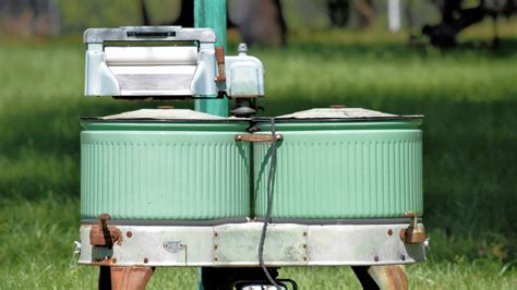 Using A Wringer Washer