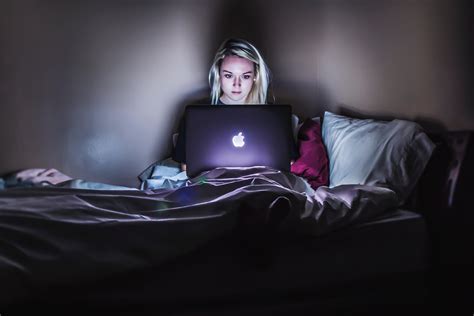 Using Electronics Before Bed