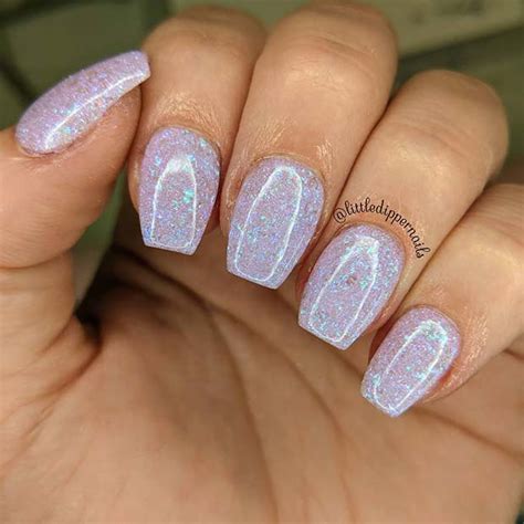 Using Glitter On Dip Nails