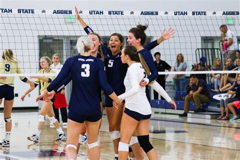 Utah Volleyball Sweeps KState in NCAA Tournament Block U