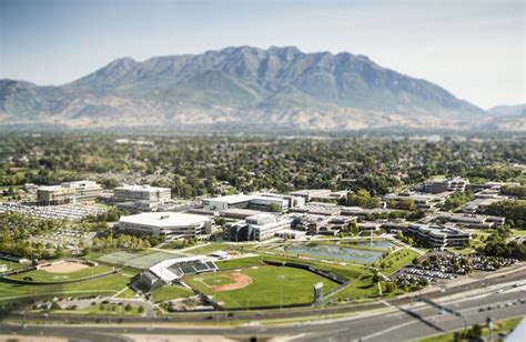 utah valley university admission rate