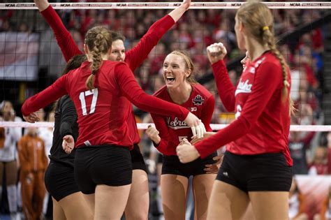 These college volleyball teams have the most No. 1 rankings