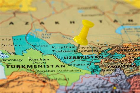 uzbekistan borders which country