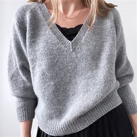 V Neck Pullover Knitting Pattern