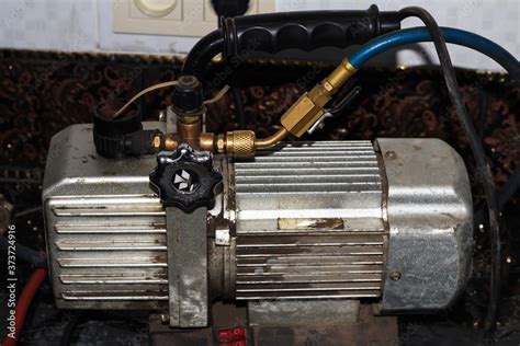 Vacuum Pump And Freon
