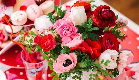Luxurious Romantic Dinning Room Table Ideas to Celebrate Valentine's