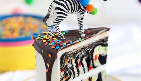 Make a Cute, Delicious Zebra Cake This Valentine's Day