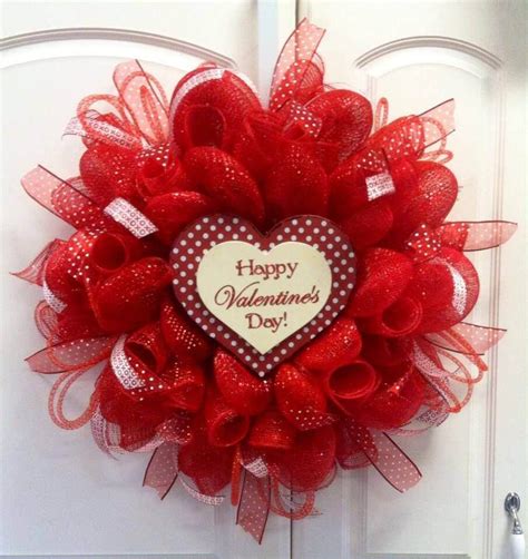 20 Heart Melting Handmade Valentine's Wreaths Style Motivation