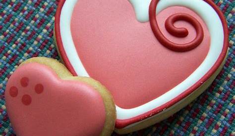 Simple Heart Valentine’s Cookies {Decorating howto} Glorious Treats