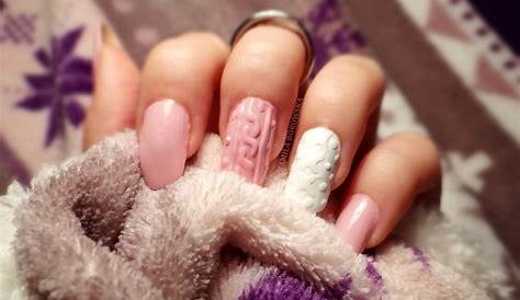 Valentines Day Sweater Nails