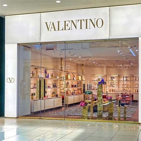 valentino outlet the mall