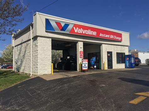 valvoline oil change store