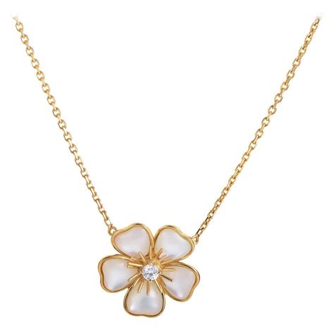 Van Cleef Flower Necklace: A Timeless Piece Of Elegance