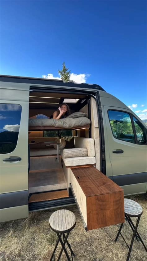 van tour tips