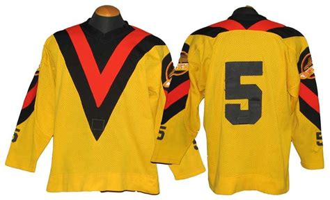 vancouver canucks flying v jersey