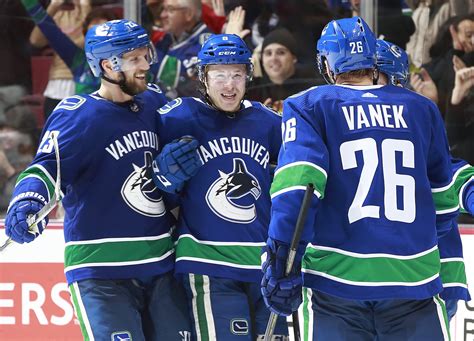 vancouver canucks latest trade rumors