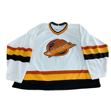 vancouver canucks retro jersey