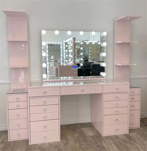 Vanity Pink: The Rise of a Trendy Essential in Makeup