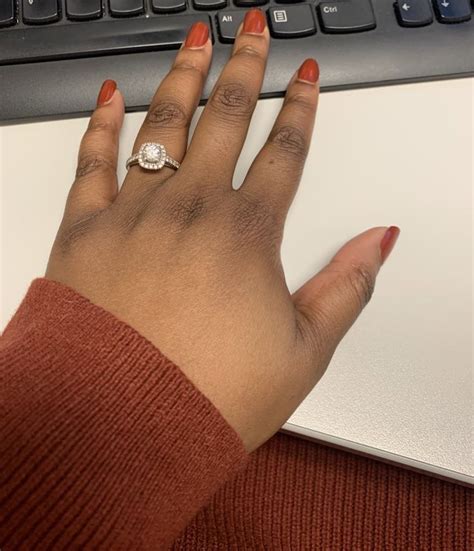 Vanity Table Nails Review