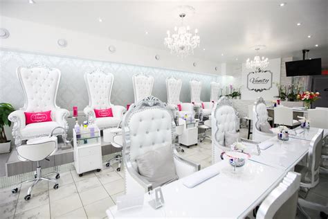 Vanity Table Nails Video
