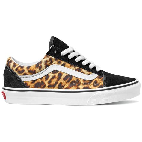 Go wild with the customs Leopard print. Start designing at