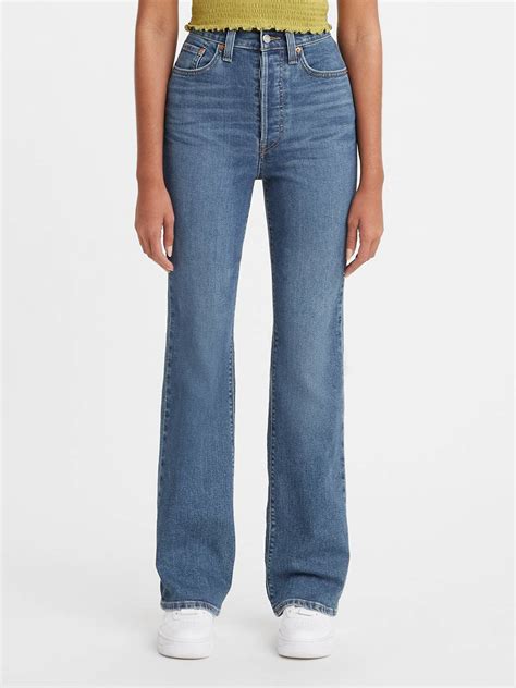 Este nuevo modelo de vaqueros de mujer de nueva temporada en diseño