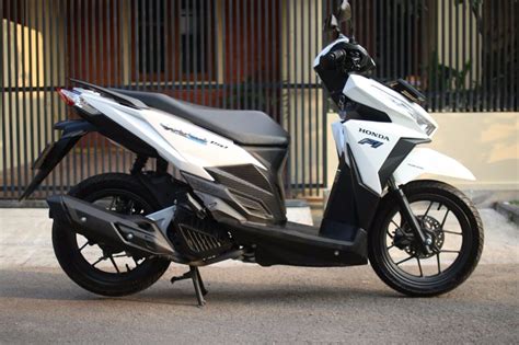 vario 150 cc 2015 exclusive white