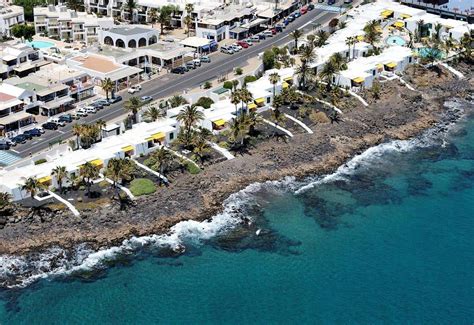 velasquez apts puerto del carmen