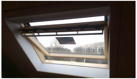 VELUX Fenêtre de toit zinc à rotation manuelle GGL