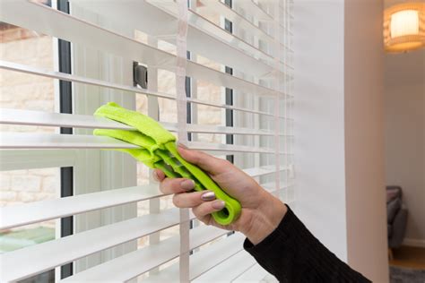 venetian blinds cleaning service