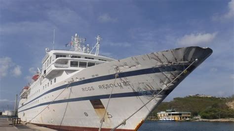 venezuelan navy attacks cruise ship