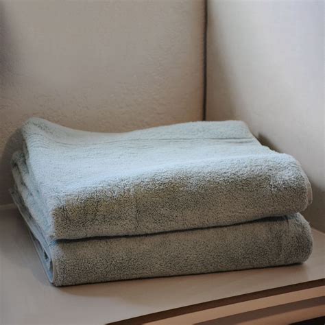 vera wang towels review