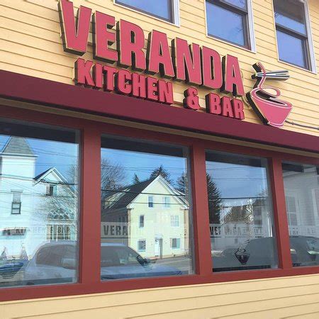 veranda kitchen and bar