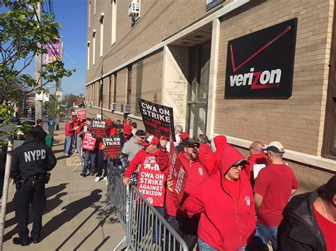 Verizon Strike 2016 Protesters Arrested, Bargaining Continues, PHOTOS