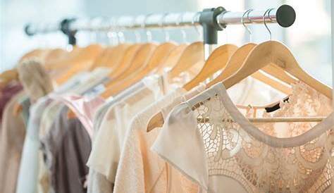 Kleidung auf dem Flohmarkt verkaufen - Tipps zu Standort, Steuern usw.