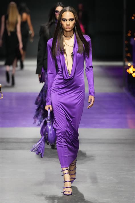 versace 2023 fashion show