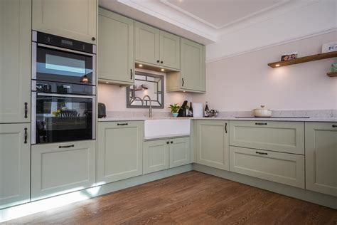 Vert De Terre Kitchen / Kitchen Respray Vert De Terre F B Kildare