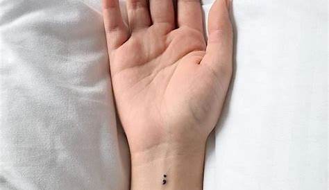 💡 13 Delightful Wrist Tattoos ideas, small and delicate