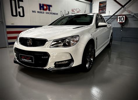 Holden VF Commodore pricing and specifications Photos (1 of 16)