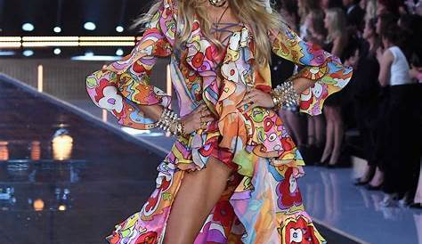 Victoria's Secret Fashion Show 2015 runway - 2015 Victoria's Secret
