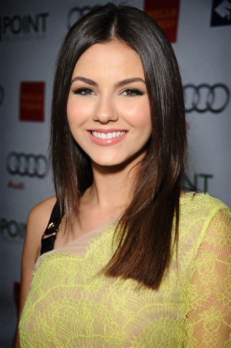 victoria justice age