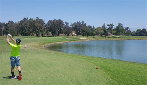 victoria lakes golf course