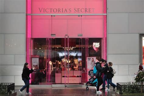 victoria secret sales drop