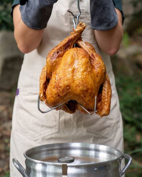 Video Of Deep Frying A Turkey