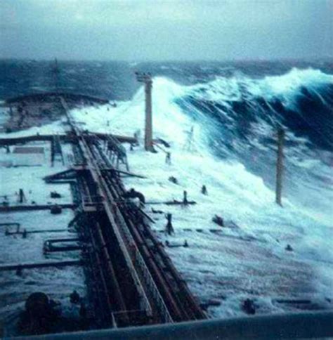 video of rogue waves and ships