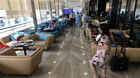 vietnam ho chi minh airport lounge